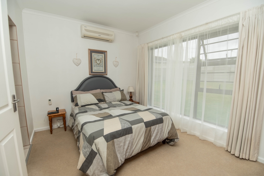 3 Bedroom Property for Sale in Rowallan Park Eastern Cape